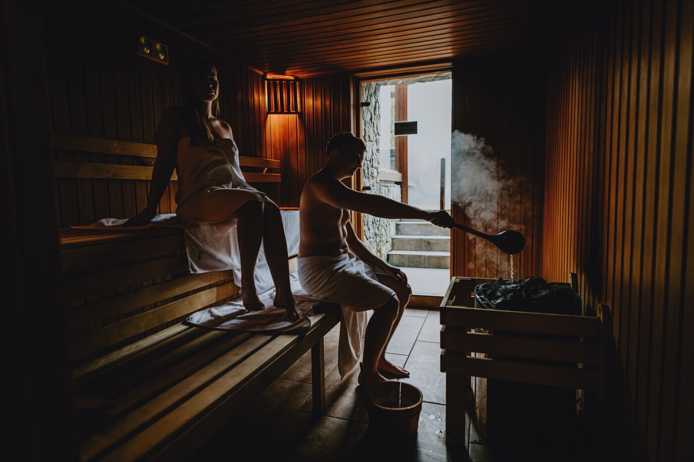 Sauna sucha rozgrzana do 80–90 stopni